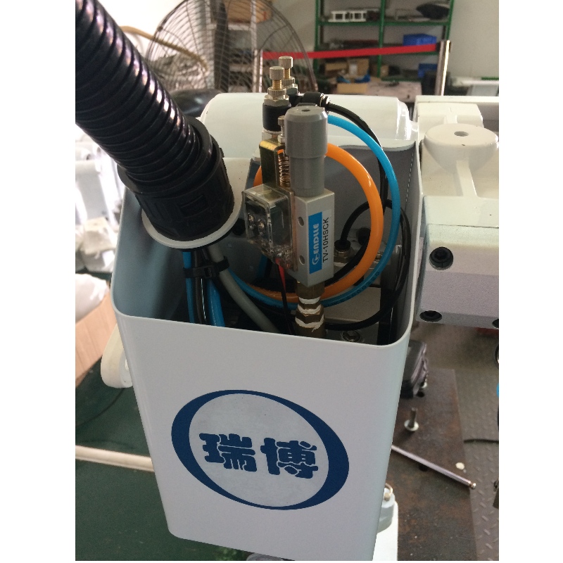 Nhà máy trực tiếp xoay cánh tay rô bốt phun đúc máy thao tác rô bốt